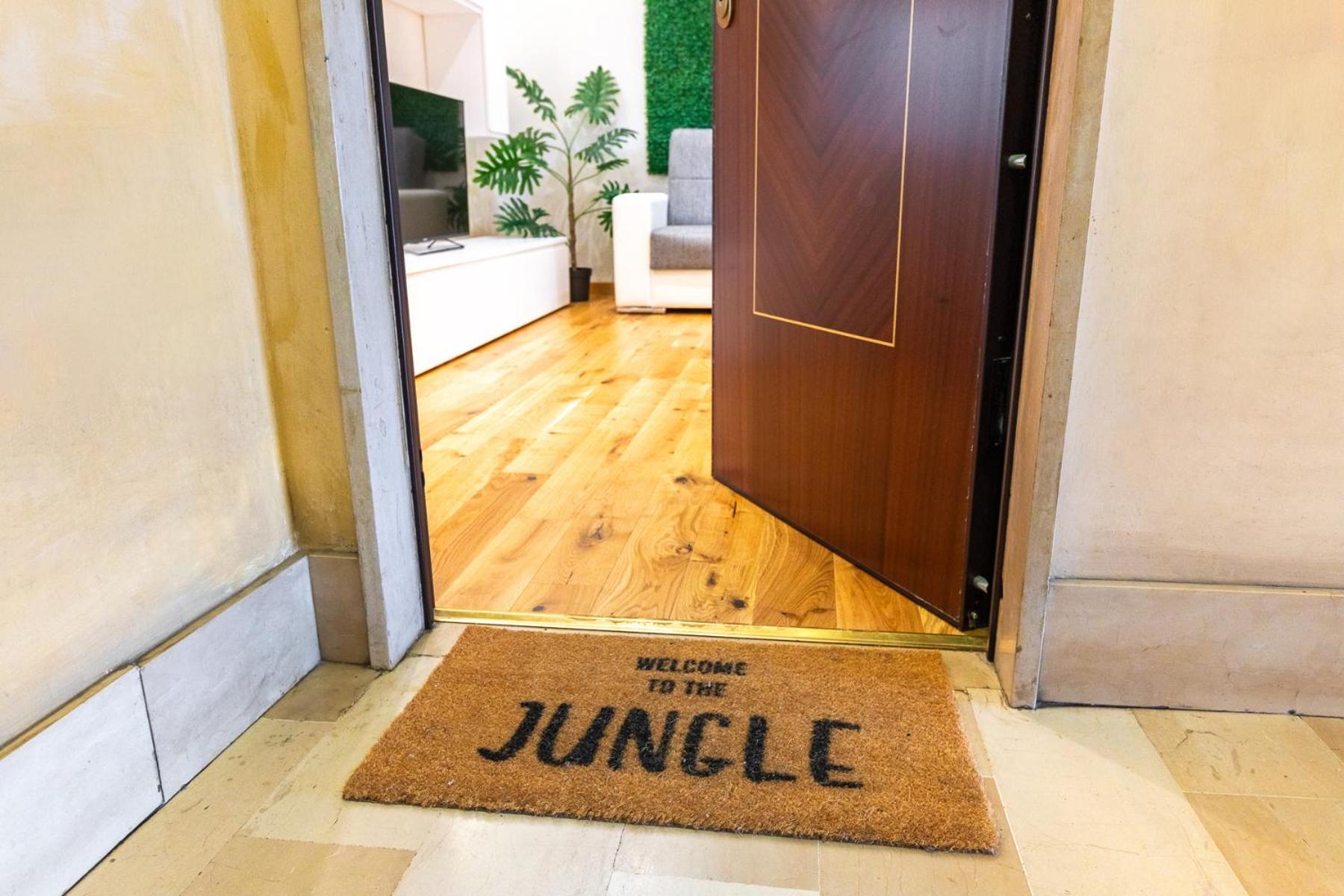 Urban Jungle Santa Rita Family Home Turin Bagian luar foto